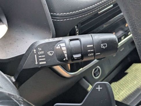 Used 2021 Nissan Rogue SV FWD image 25