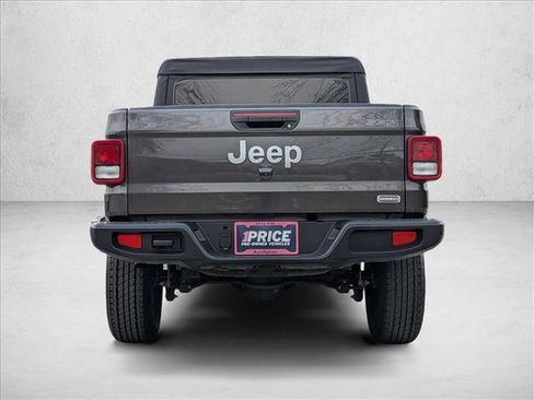Used 2023 Jeep Gladiator Overland AWD/4WD image 6