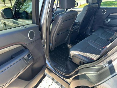 Used 2017 Land Rover Discovery HSE Luxury image 12