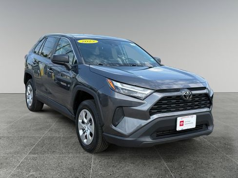 Used 2023 Toyota RAV4 LE AWD/4WD image 7