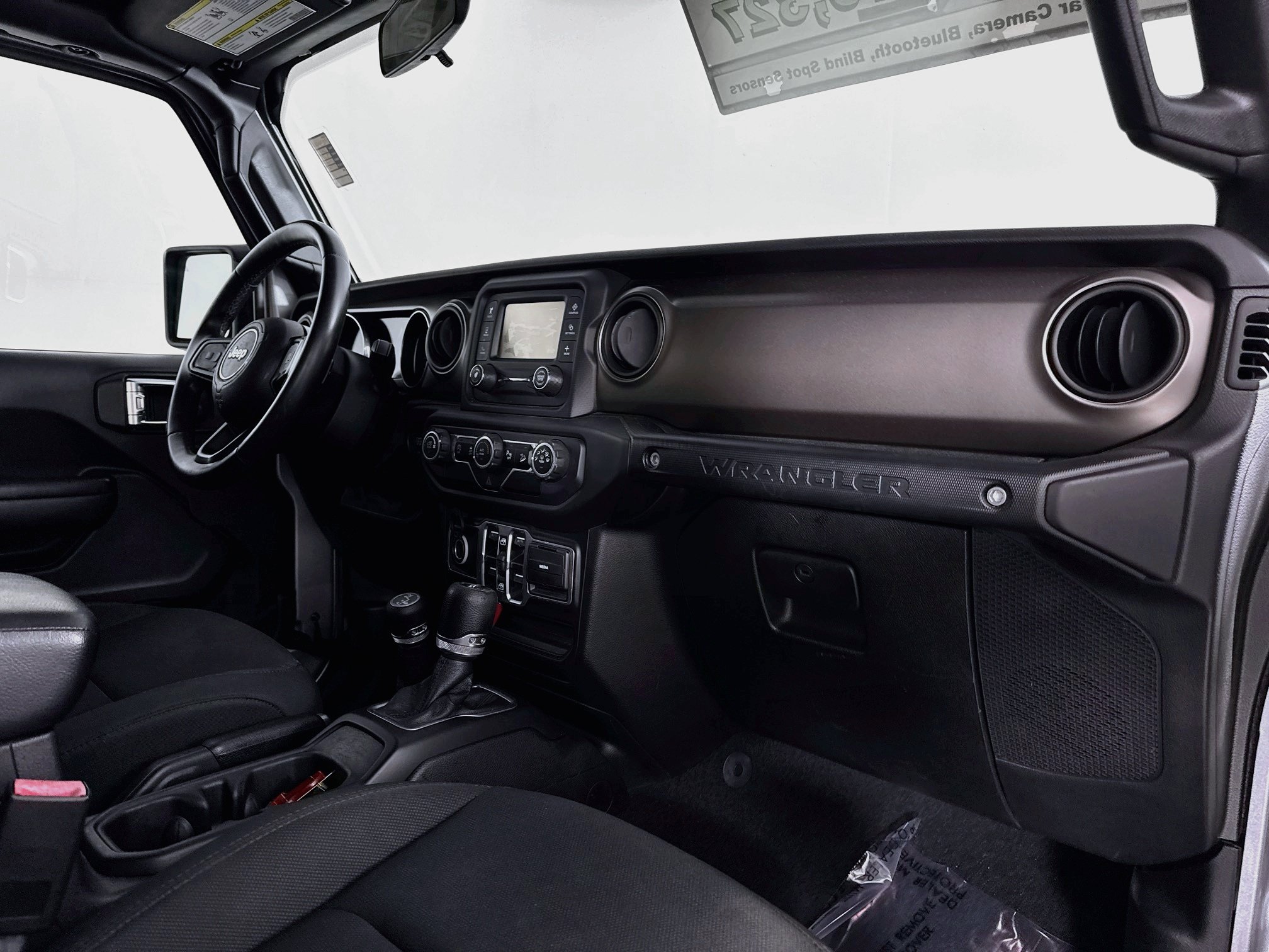 Used 2018 Jeep Wrangler Unlimited Sport S AWD/4WD image 28