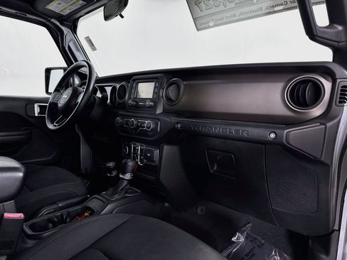 Used 2018 Jeep Wrangler Unlimited Sport S AWD/4WD image 28