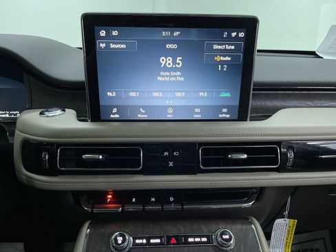 Used 2020 Lincoln Aviator Reserve w/ Equipment Group 201A image 20