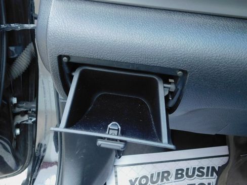 Used 2012 Toyota Camry SE image 32