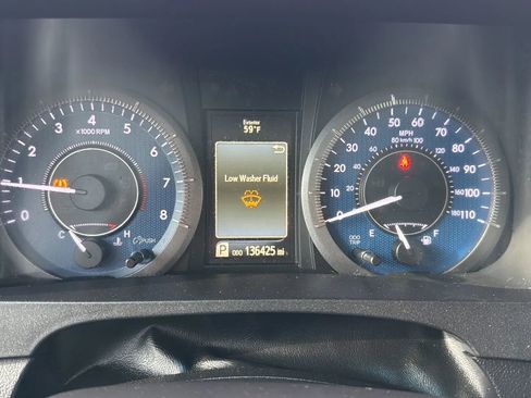 Used 2015 Toyota Sienna Limited Premium image 16