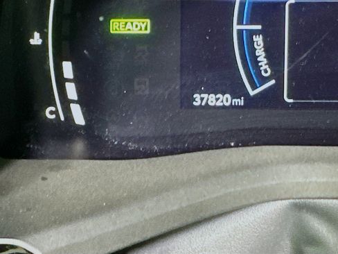 Used 2025 Toyota Camry LE image 19