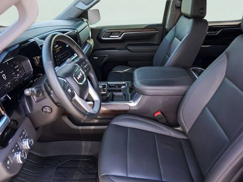 Used 2024 GMC Sierra 1500 SLT AWD/4WD image 12