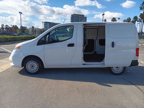 Used 2020 Nissan NV200 S w/ Back Door Glass Package image 7