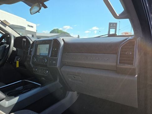 Used 2021 Ford F250 XLT w/ XLT Premium Package AWD/4WD image 14