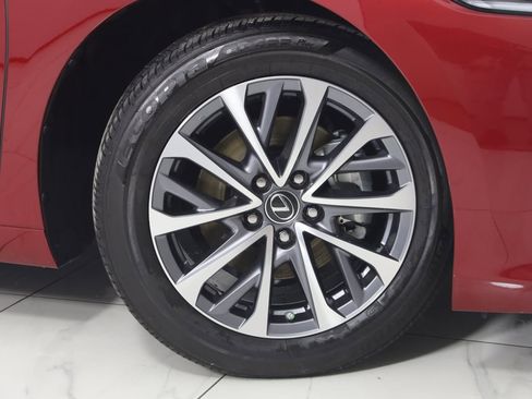 Used 2024 Lexus ES 350 image 14