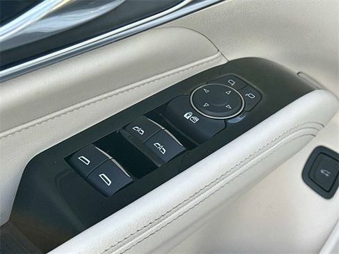 Used 2025 Cadillac CT4 Premium Luxury image 14