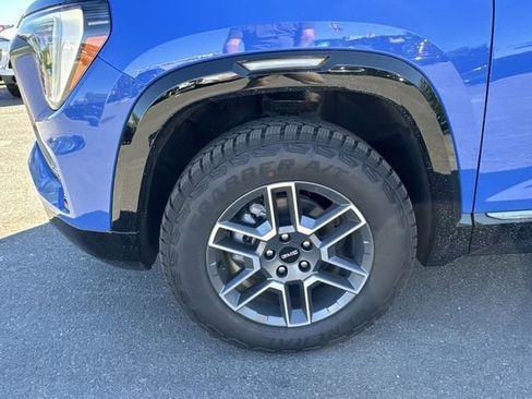 New 2026 GMC Terrain AT4 w/ LPO, Floor Liner Package AWD/4WD image 34