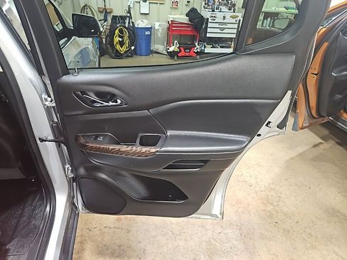 Used 2020 GMC Acadia Denali w/ Denali Ultimate Package image 30