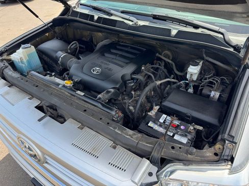 Used 2014 Toyota Tundra 1794 Edition AWD/4WD image 23