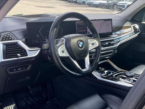Used 2024 BMW X7 xDrive40i w/ Executive Package AWD/4WD image 8