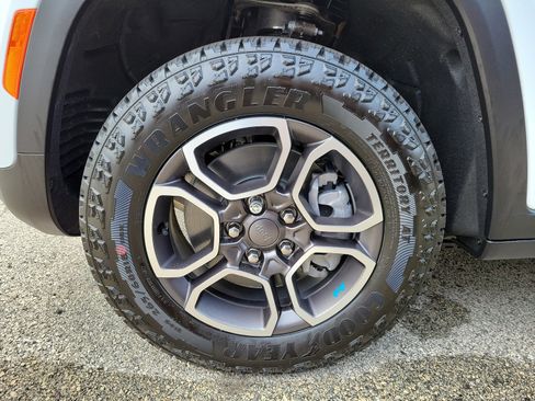 New 2023 Jeep Grand Cherokee Trailhawk image 4