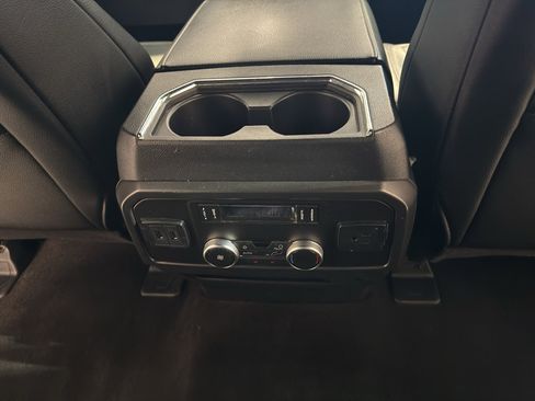 Used 2020 Ford Expedition Limited RWD image 27