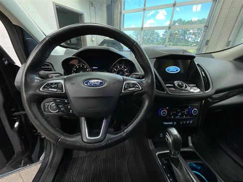 Used 2019 Ford Escape Titanium AWD/4WD image 14