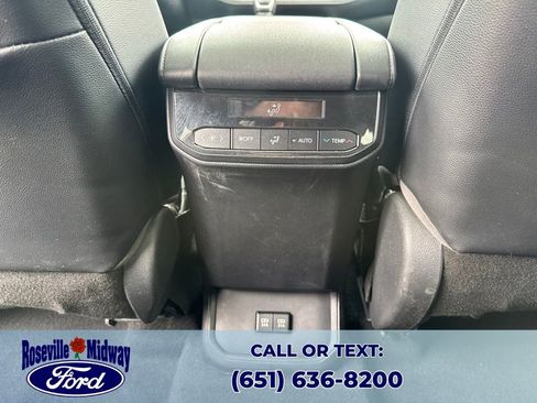 Used 2020 Toyota Highlander XLE AWD/4WD image 33