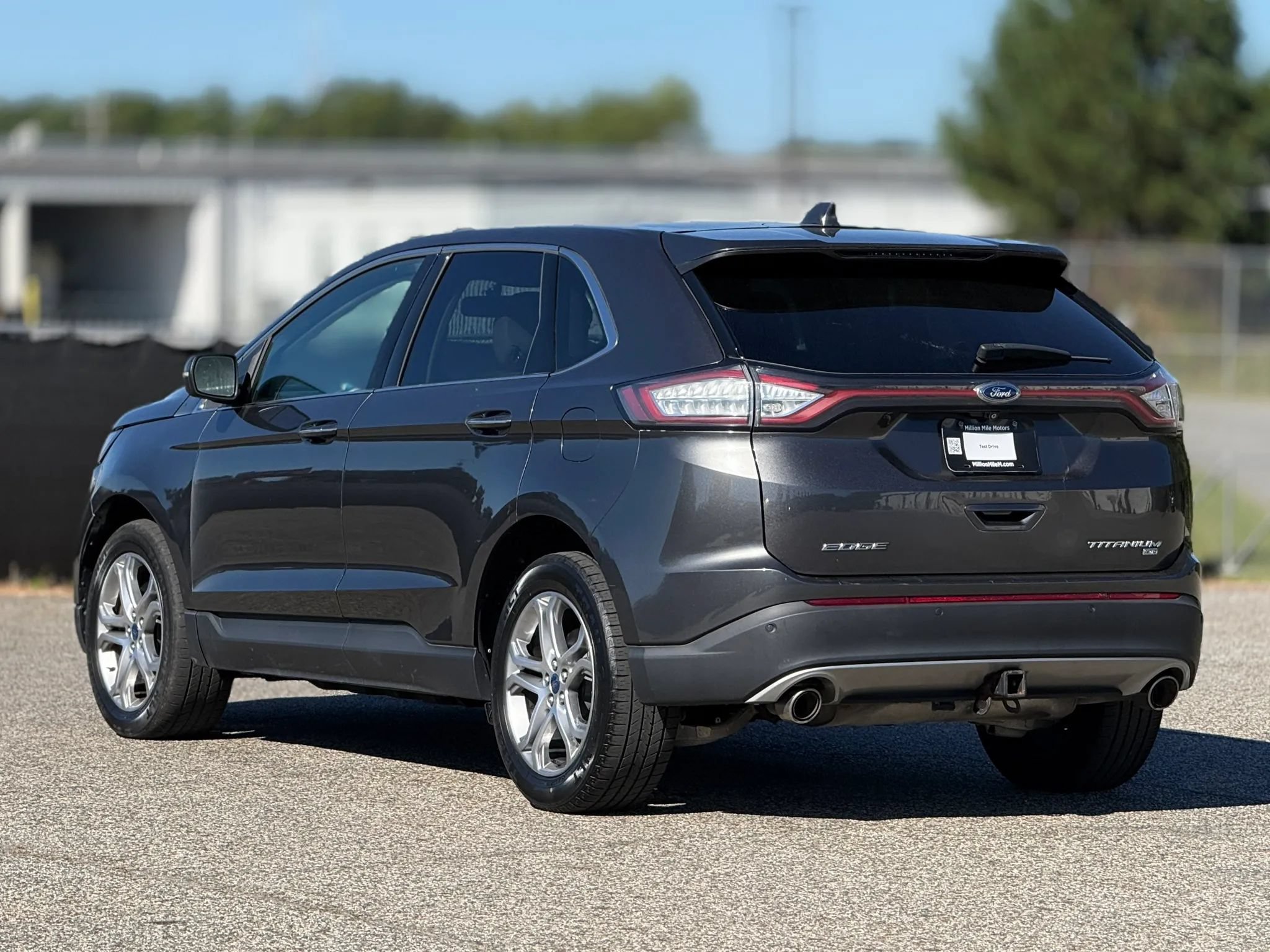 Used 2015 Ford Edge Titanium w/ Equipment Group 301A AWD/4WD image 10