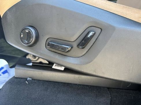 Used 2018 Volvo XC90 T5 Momentum w/ Momentum Plus Package image 27