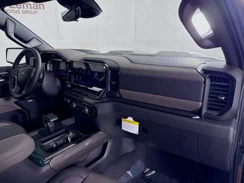 New 2026 Chevrolet Silverado 1500 ZR2 image 31