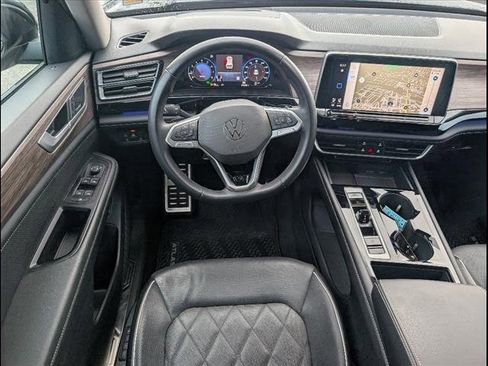 Used 2024 Volkswagen Atlas SEL Premium R-Line image 12