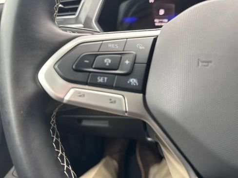 Certified 2024 Volkswagen Tiguan SE image 20