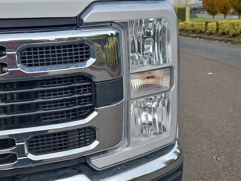 Used 2024 Ford F350 XLT image 10