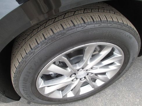 Certified 2022 Buick Enclave Avenir w/ Avenir Technology Package image 11