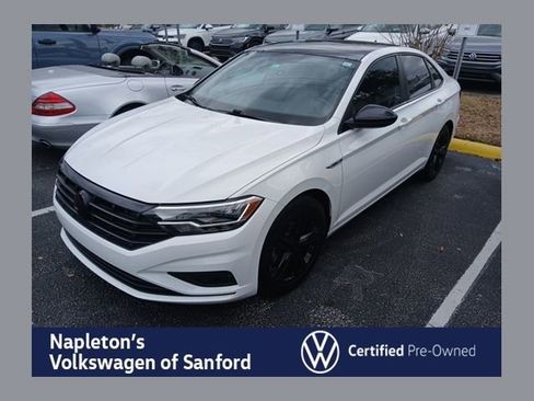 Used 2020 Volkswagen Jetta R-Line image 1