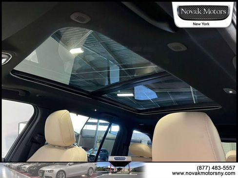 Used 2023 Jeep Grand Cherokee Limited w/ Luxury Tech Group II image 22