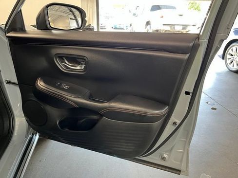 Used 2024 Honda HR-V Sport image 12
