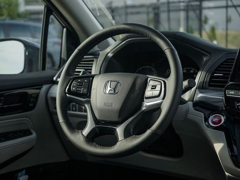 New 2026 Honda Odyssey Elite image 17