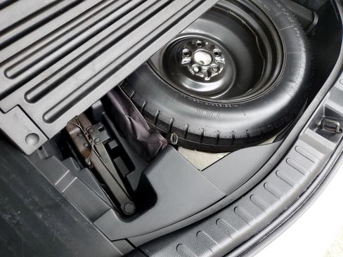 Used 2016 Toyota RAV4 SE image 44