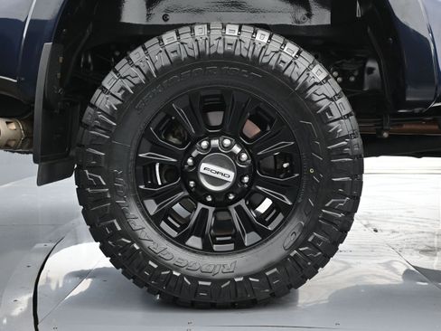 Used 2022 Ford F250 Lariat w/ Tremor Off-Road Package AWD/4WD image 18