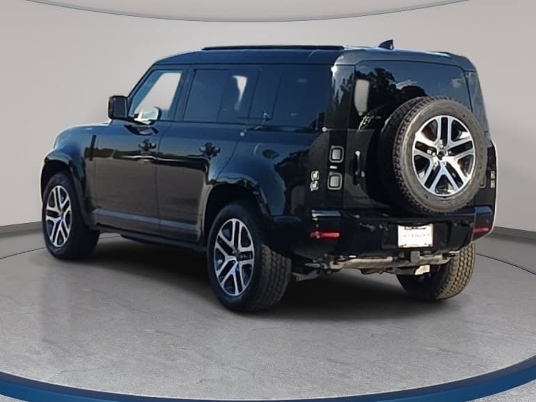 New 2026 Land Rover Defender 110 X-Dynamic SE AWD/4WD image 7