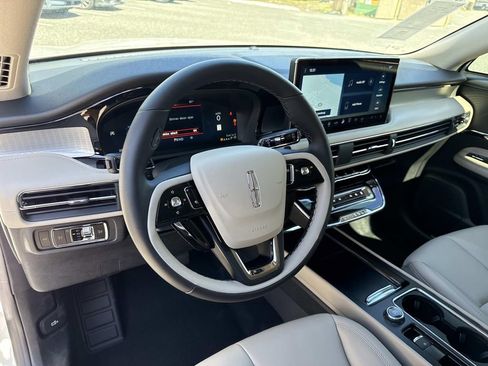 New 2026 Lincoln Corsair Premiere image 31