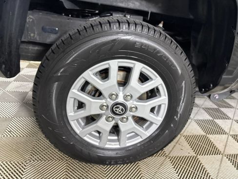 Used 2024 Toyota Tacoma SR5 AWD/4WD image 32