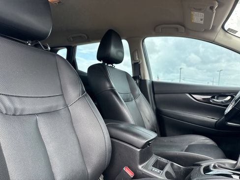 Used 2022 Nissan Rogue Sport SL FWD image 26