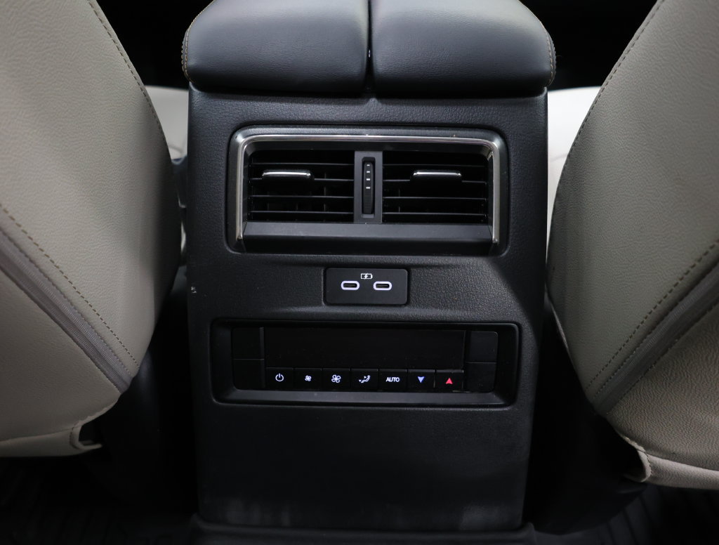 Used 2024 MAZDA CX-90 Plug-In Hybrid w/ Preferred AWD/4WD image 25