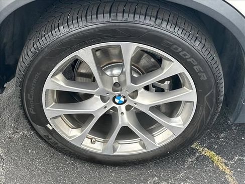 Used 2022 BMW X5 xDrive40i w/ Climate Comfort Package AWD/4WD image 34