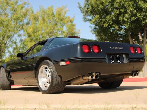Used 1990 Chevrolet Corvette ZR-1 RWD image 10