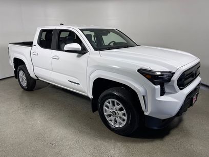 New 2025 Toyota Tacoma SR5