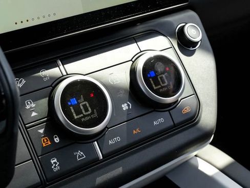 New 2026 Land Rover Defender 110 S AWD/4WD image 30