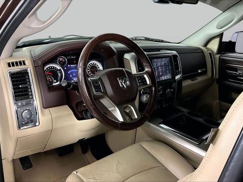 Used 2015 RAM 1500 Laramie RWD image 16