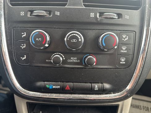 Used 2017 Dodge Grand Caravan SE w/ Power Window Group image 20