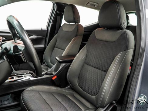 Used 2023 Chevrolet Bolt EUV LT image 39