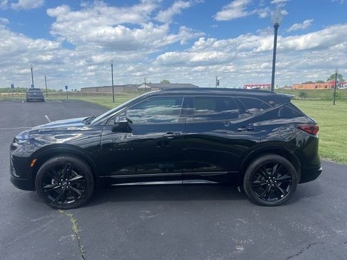 Used 2019 Chevrolet Blazer RS w/ Sun and Wheels Package FWD image 3