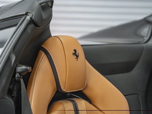 Used 2023 Ferrari 812 GTS RWD image 36